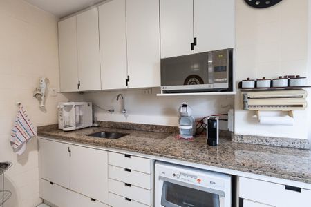 Apartamento à venda com 75m², 2 quartos e sem vagaCozinha