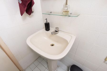 Apartamento à venda com 75m², 2 quartos e sem vagaBanheiro Social