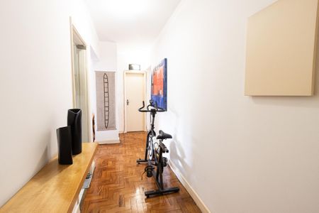 Apartamento à venda com 75m², 2 quartos e sem vagaHall do apartamento