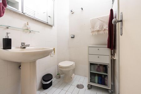 Apartamento à venda com 75m², 2 quartos e sem vagaBanheiro Social