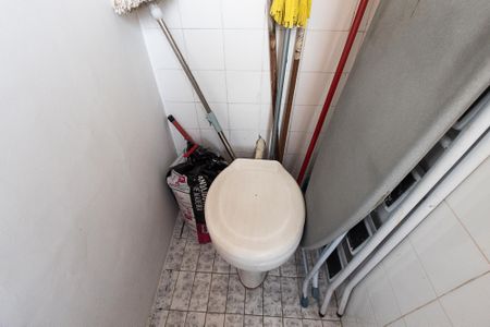 Apartamento à venda com 75m², 2 quartos e sem vagaBanheiro de Serviço