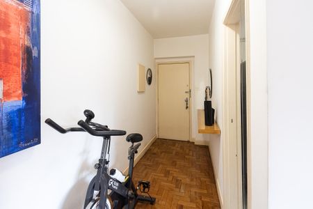 Apartamento à venda com 75m², 2 quartos e sem vagaHall do apartamento