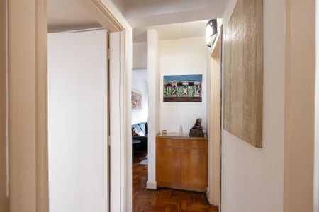 Apartamento à venda com 75m², 2 quartos e sem vagaHall dos Dormitórios