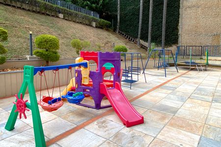 Apartamento à venda com 281m², 4 quartos e 3 vagasÁrea comum - Playground