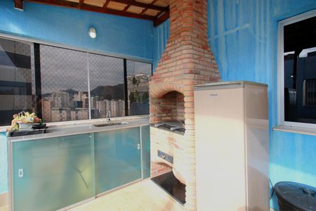 Apartamento à venda com 281m², 4 quartos e 3 vagasChurrasqueira