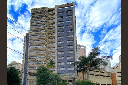 Apartamento à venda com 281m², 4 quartos e 3 vagasFachada