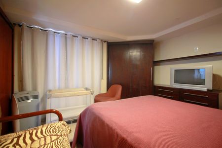 Apartamento à venda com 281m², 4 quartos e 3 vagasSuíte 2