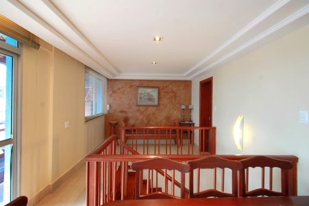 Apartamento à venda com 281m², 4 quartos e 3 vagasCobertura