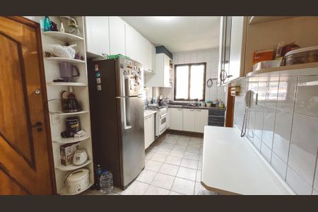 Apartamento para alugar com 94m², 3 quartos e 2 vagas Apartamento para alugar com 94m², 3 quartos e 2 vagasCozinha