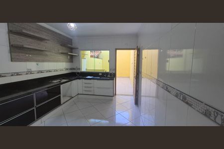 Casa à venda com 105m², 2 quartos e 2 vagasCozinha