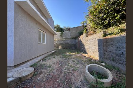 Casa à venda com 71m², 3 quartos e 2 vagas Casa à venda com 71m², 3 quartos e 2 vagasÁrea comum