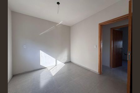 Casa à venda com 71m², 3 quartos e 2 vagas Casa à venda com 71m², 3 quartos e 2 vagasSuíte