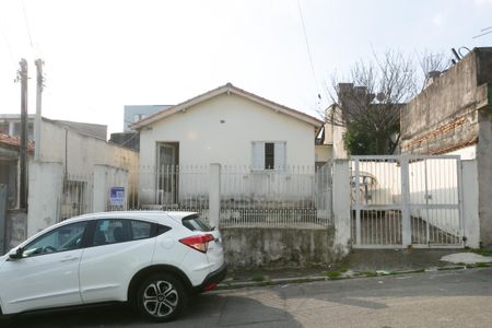 Casa à venda com 250m², 2 quartos e 2 vagas Casa à venda com 250m², 2 quartos e 2 vagasFachada