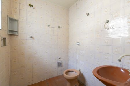 Casa à venda com 250m², 2 quartos e 2 vagas Casa à venda com 250m², 2 quartos e 2 vagasBanheiro 2