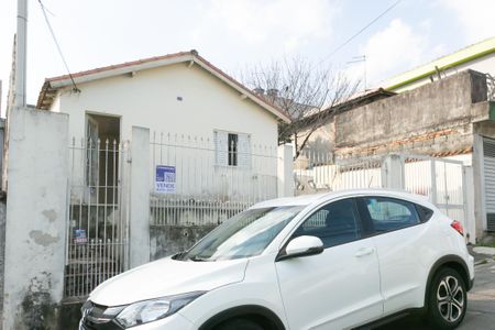 Casa à venda com 250m², 2 quartos e 2 vagas Casa à venda com 250m², 2 quartos e 2 vagasFachada