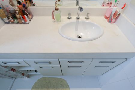 Apartamento à venda com 156m², 3 quartos e 3 vagasBanheiro da suíte 2