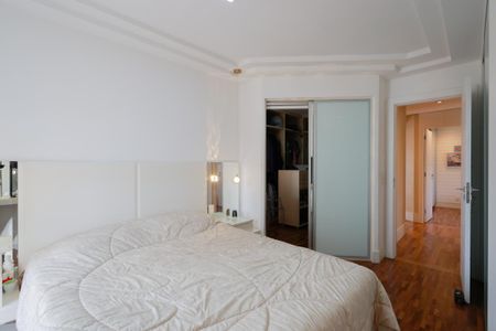 Apartamento à venda com 156m², 3 quartos e 3 vagasSuíte 1