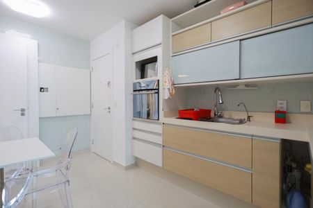 Apartamento à venda com 156m², 3 quartos e 3 vagasCozinha