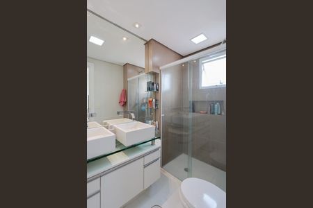 Apartamento à venda com 156m², 3 quartos e 3 vagasBanheiro da suíte 1