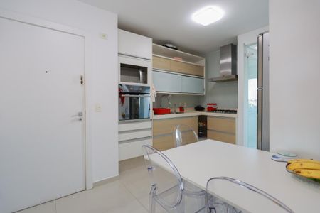 Apartamento à venda com 156m², 3 quartos e 3 vagasCozinha