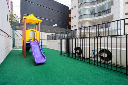 Apartamento à venda com 156m², 3 quartos e 3 vagasÁrea comum - Playground