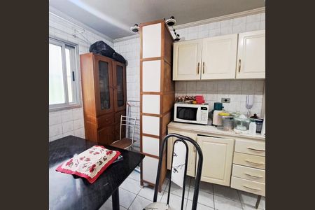 Cozinha de apartamento à venda com 2 quartos, 64m² em Veloso, Osasco
