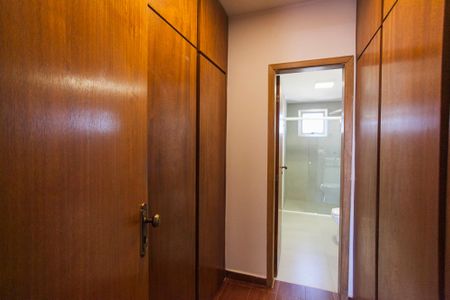 Apartamento para alugar com 230m², 4 quartos e 2 vagasCloset da Suíte 1
