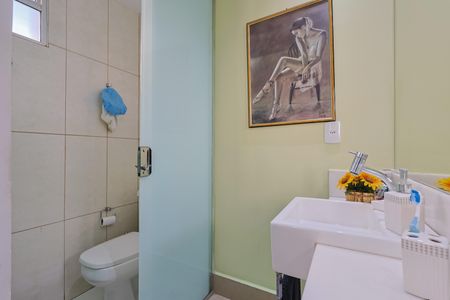 Apartamento à venda com 164m², 3 quartos e 2 vagasBanheiro da Suíte 2