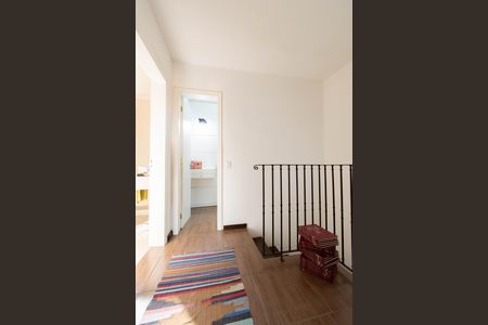 Casa de condomínio à venda com 120m², 3 quartos e 2 vagas Casa de condomínio à venda com 120m², 3 quartos e 2 vagasCorredor