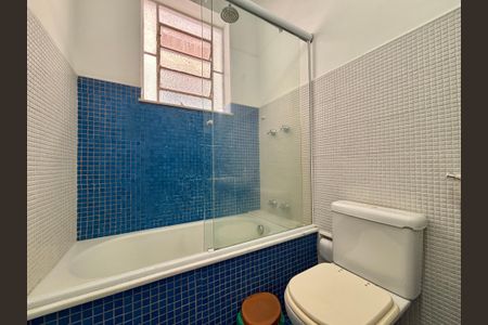 Apartamento à venda com 69m², 2 quartos e sem vagaBanheiro social