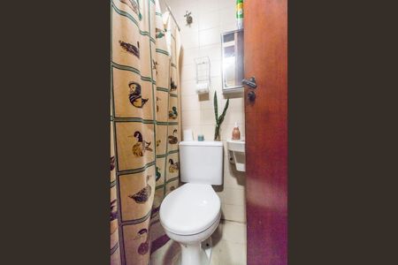 Casa de condomínio à venda com 353m², 4 quartos e 4 vagasBanheiro de Serviço