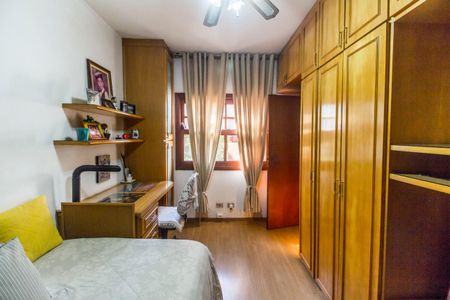 Casa de condomínio à venda com 353m², 4 quartos e 4 vagasQuarto 2