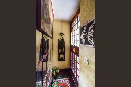 Casa de condomínio à venda com 353m², 4 quartos e 4 vagasEntrada