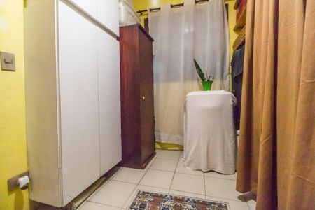 Casa de condomínio à venda com 353m², 4 quartos e 4 vagasQuarto de Serviço