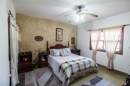 Casa de condomínio à venda com 353m², 4 quartos e 4 vagasSuíte master