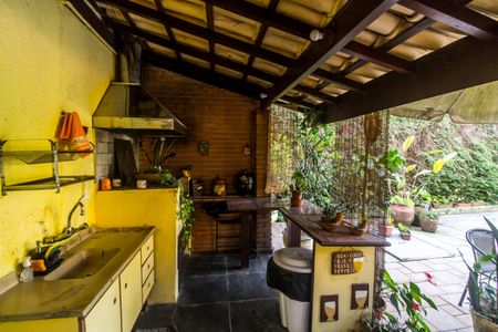 Casa de condomínio à venda com 353m², 4 quartos e 4 vagasÁrea gourmet