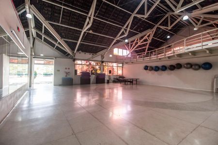 Casa de condomínio à venda com 353m², 4 quartos e 4 vagasÁrea comum - Salão de festas