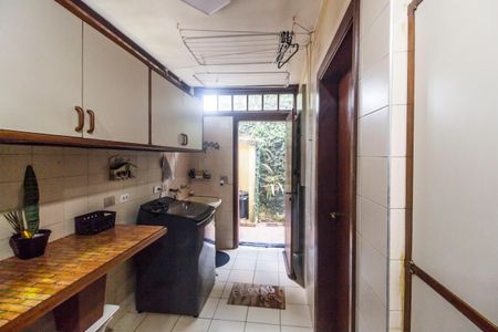 Casa de condomínio à venda com 353m², 4 quartos e 4 vagasÁrea de Serviço