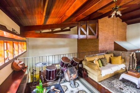 Casa de condomínio à venda com 353m², 4 quartos e 4 vagasSala