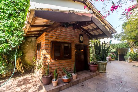 Casa de condomínio à venda com 353m², 4 quartos e 4 vagasVaranda