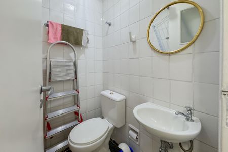Apartamento para alugar com 120m², 3 quartos e 2 vagasBanheiro de Serviço 