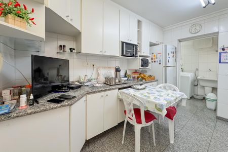 Apartamento para alugar com 120m², 3 quartos e 2 vagasCozinha