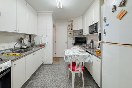 Apartamento para alugar com 120m², 3 quartos e 2 vagasCozinha