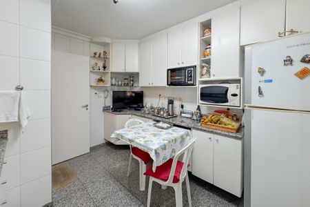 Apartamento para alugar com 120m², 3 quartos e 2 vagasCozinha