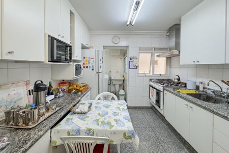 Apartamento para alugar com 120m², 3 quartos e 2 vagasCozinha
