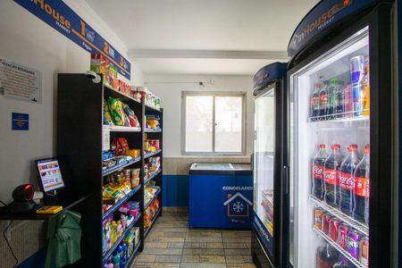 Apartamento para alugar com 60m², 2 quartos e 2 vagasÁrea comum - Mini Mercado