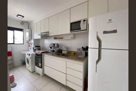 Apartamento à venda com 72m², 2 quartos e 1 vaga Apartamento à venda com 72m², 2 quartos e 1 vagaCozinha e Área de Serviço