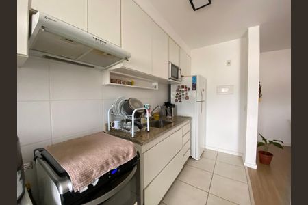 Apartamento à venda com 72m², 2 quartos e 1 vaga Apartamento à venda com 72m², 2 quartos e 1 vagaCozinha e Área de Serviço