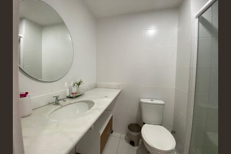 Apartamento à venda com 72m², 2 quartos e 1 vaga Apartamento à venda com 72m², 2 quartos e 1 vagaBanheiro