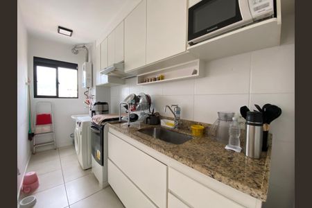 Apartamento à venda com 72m², 2 quartos e 1 vaga Apartamento à venda com 72m², 2 quartos e 1 vagaCozinha e Área de Serviço